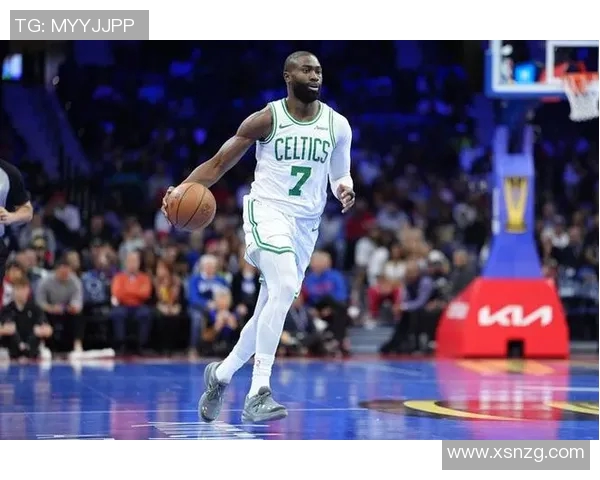 杰伦布朗如何在NBA赛场上展现领导力与全能才华